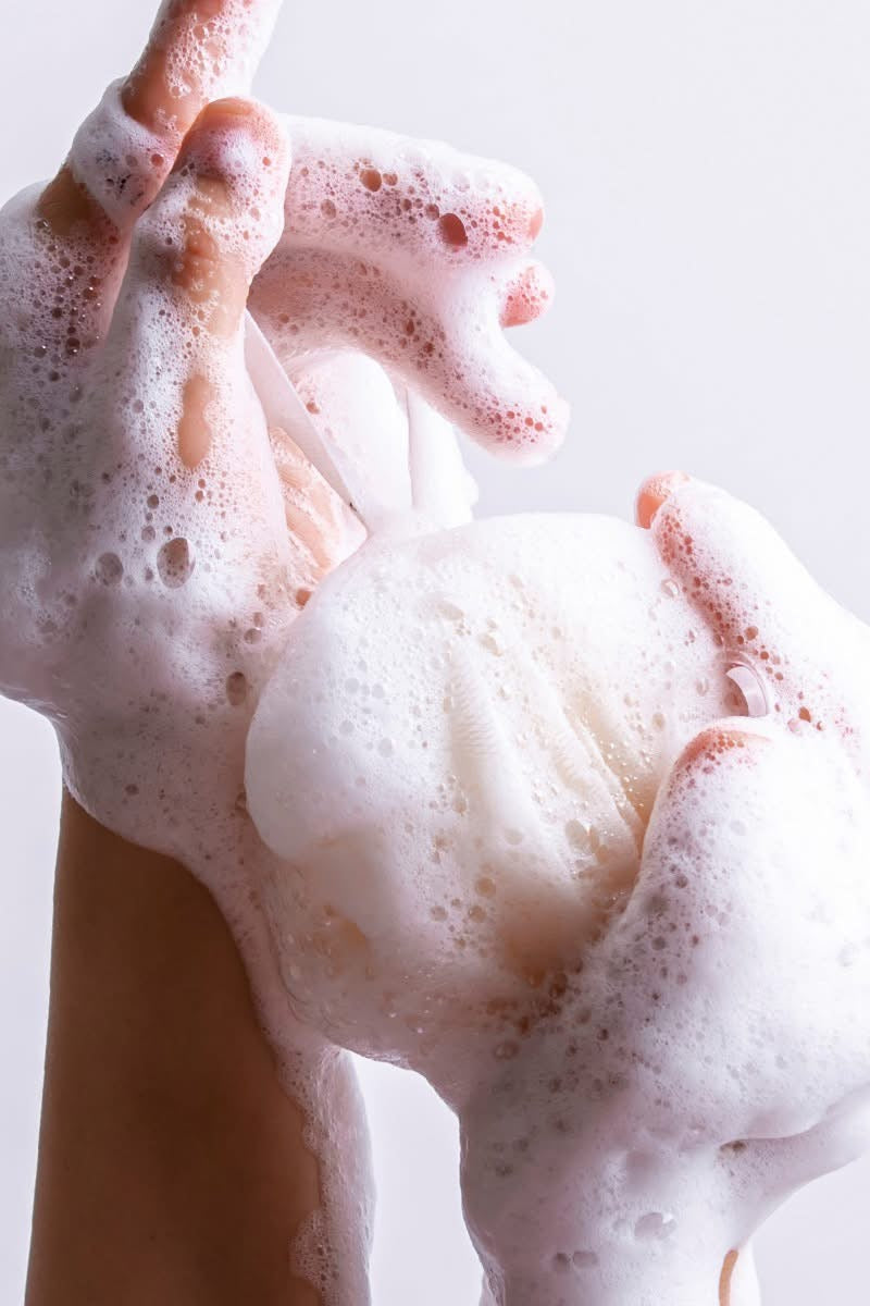 WEILAIYA - GRAND ROSE EXTRACTS WHITENING & NIACINAMIDE SHOWER GEL (450ml) image 9