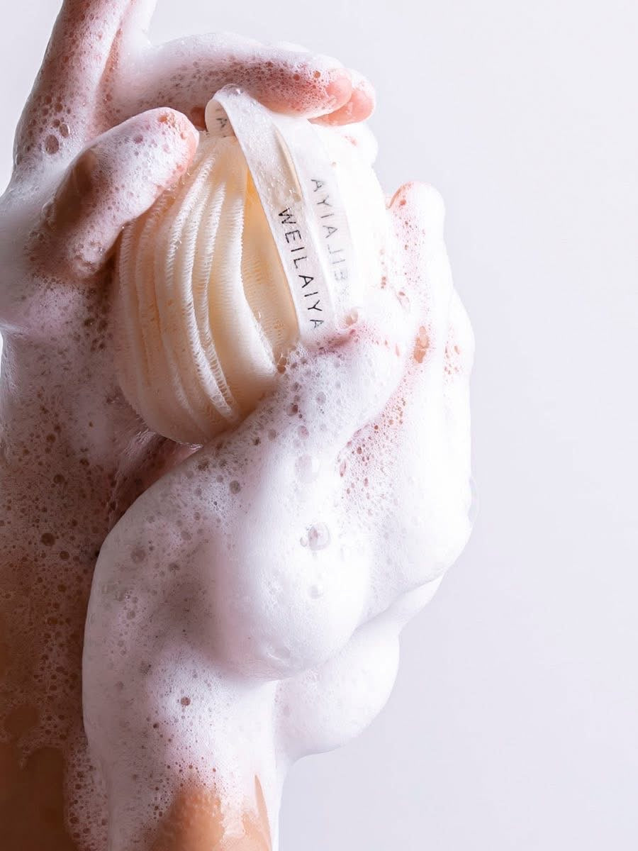 WEILAIYA - GRAND ROSE EXTRACTS WHITENING & NIACINAMIDE SHOWER GEL (450ml) image 6